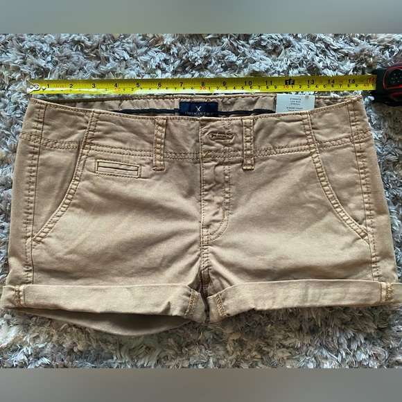 Size 4 American Eagle Low Rise Tan Shorts - Picture 7 of 7